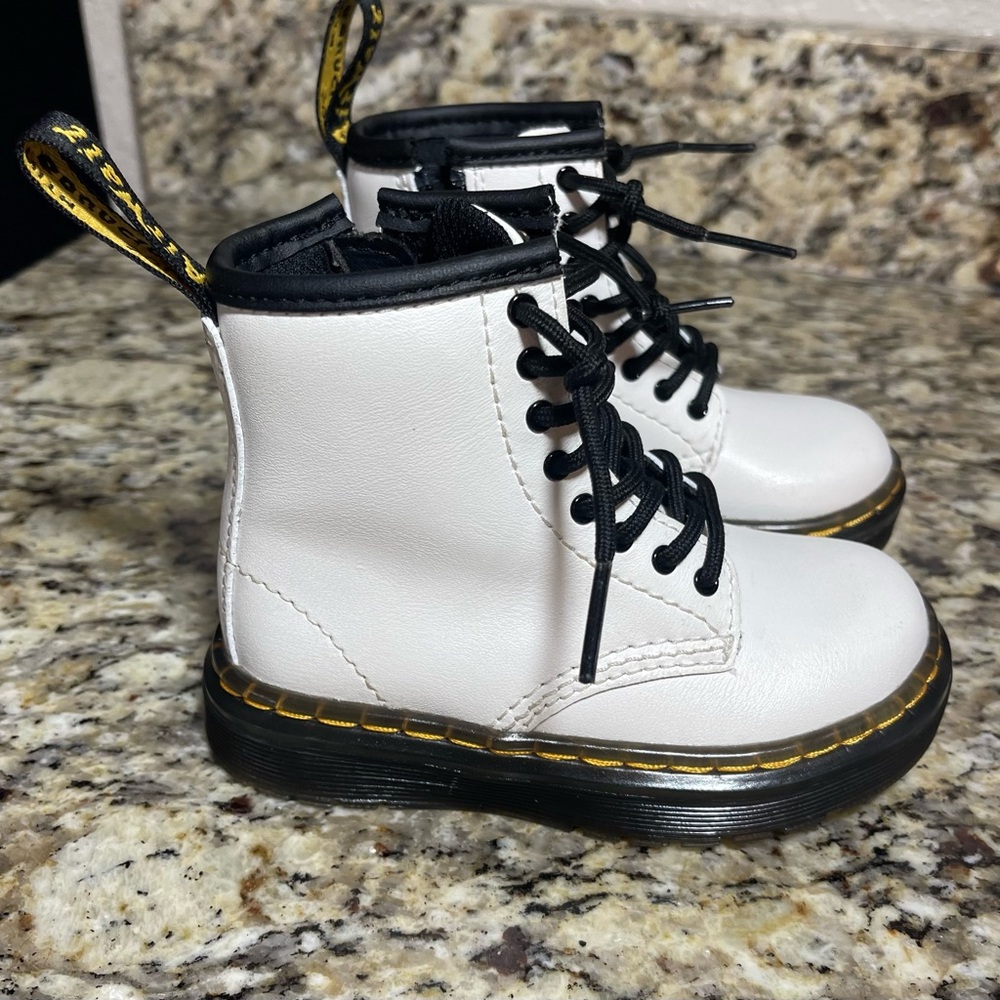 Toddler Girls White Zavala Dr. Marten Combat Boots